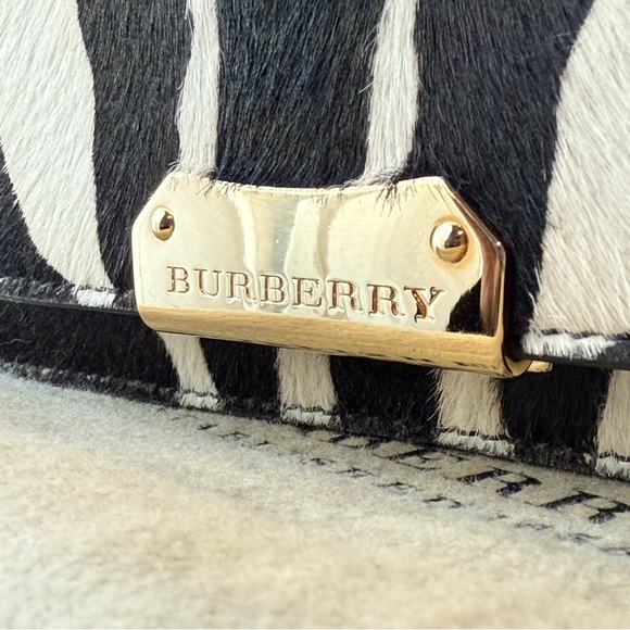 *RARE* EXCELLENT CONDITION Authentic Burberry calf hair zebra crossbody. - Picture 5 of 13